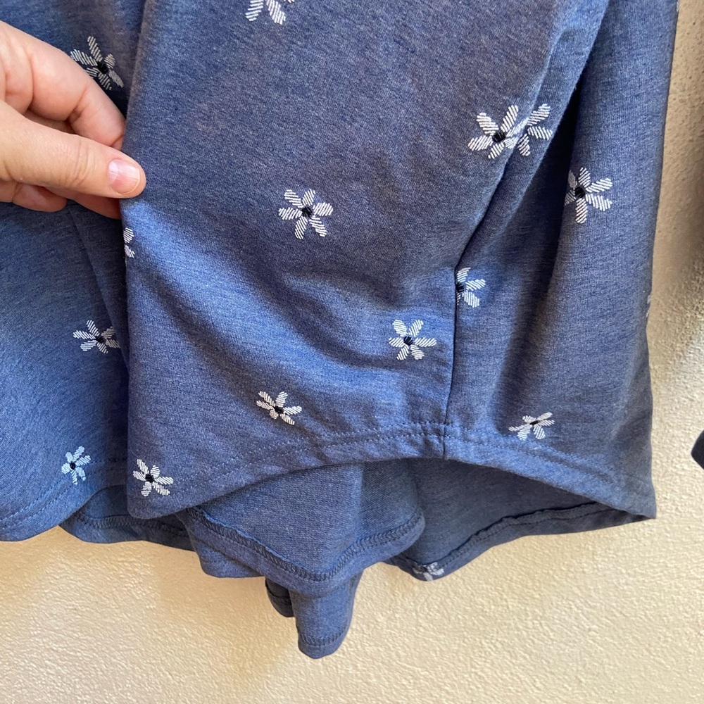 Jane+Delancey Blue Floral Women's Top - Picture 7 of 9